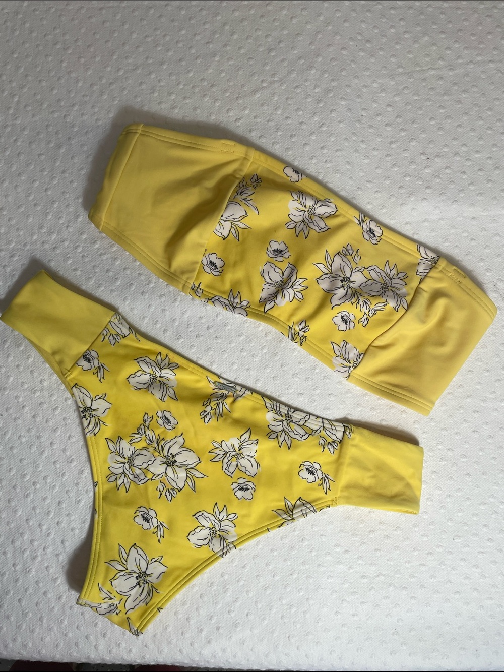 Abercrombie & Fitch Yellow Floral Bandeau Bikini M/S set bikini high leg EUC